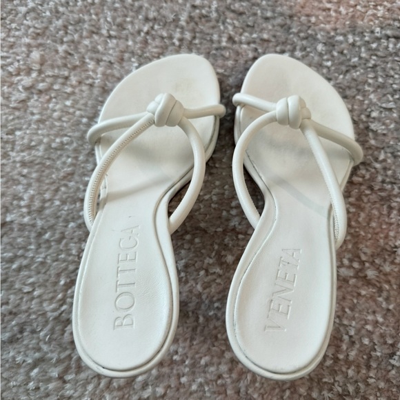 Bottega Veneta Blink White Sandals - Picture 4 of 4